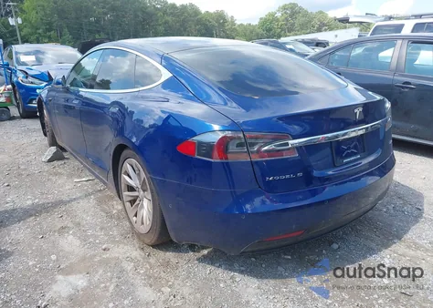 2018 Tesla Model S 100D/75D/P100D z USA, uszkodzony, nr VIN 5YJSA1E22JF297619